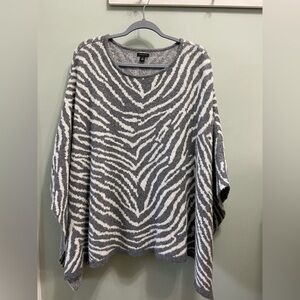 Ann Taylor Sweater Poncho Size M/L